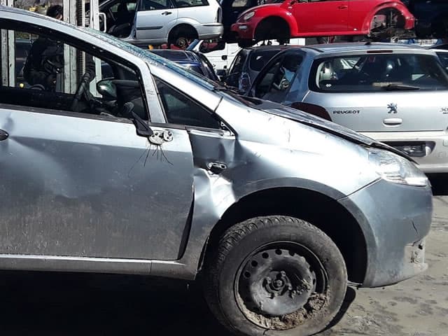 Auto incidentata pronta per la demolizione