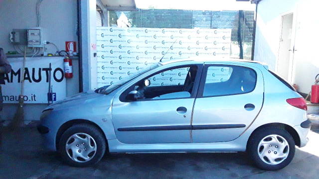 Peugeot 206 8HX