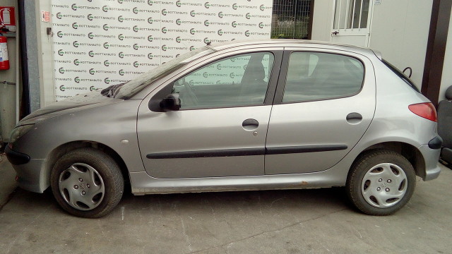 Peugeot 206 8HX