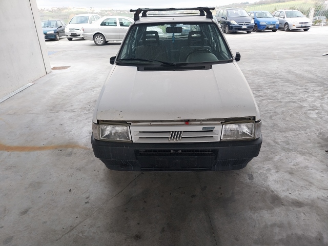 Fiat UNO 156C046