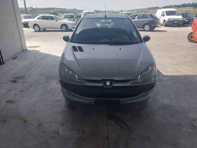 Peugeot 206 8HX