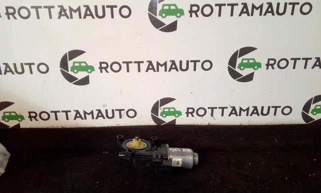 Alzavetro Anteriore Destro Volkswagen Polo 9N3 (Restyling) 1.4 TDI MOTORINO ROCCHETTO DENTATO MANCANTE BWB