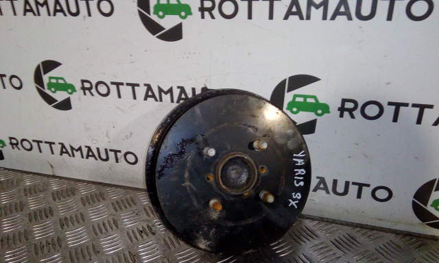 Ricambi Vari Toyota Yaris Mk3 1.0 VVT-i TAMBURO COMPLETO PIATTO DESTRO DX  1KRFE