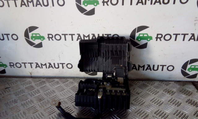 Ricambi Vari Opel Corsa E 1.4 16v CENTRALINA FUSIBILI SOPRA BATTERIA CAVO   B14XER