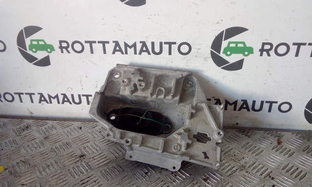 Ricambi Vari Nissan Juke [UK ]1.5 dCi SUPPORTO MOTORE  K9KF646
