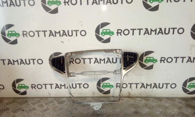Bocchette ventilazione abitacolo Lancia ypsilon y mk3 (846) 1.2 8v con CORNICE MASCHERINA PLANCIA  169A4000