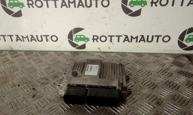 Centralina Ecu Opel Corsa C 1.3 cDTI (multijet) MJD 6J0.C1/HW01D  Z13DT