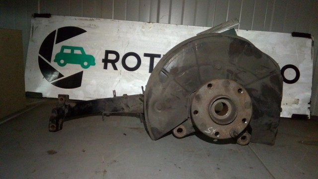 Montante Sospensione Sx Lancia THESIS (SJ) (06/02>04/08<) 2.4 20v AUTO 841H000