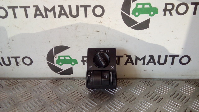 Interruttore luci Opel Corsa C 1.3 cDTI (multijet) Z13DT