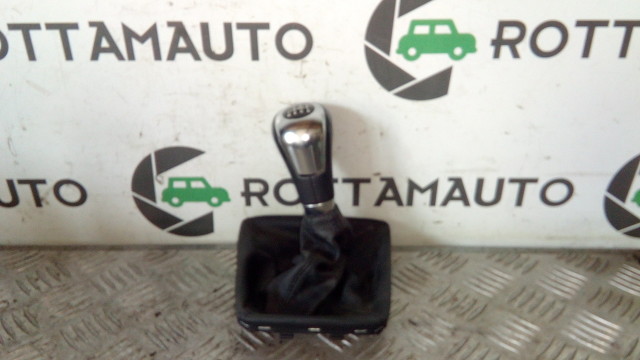 Ricambi Vari Mercedes-Benz A 180 (W176) CDI POMELLO CAMBIO con CUFFIA K9K