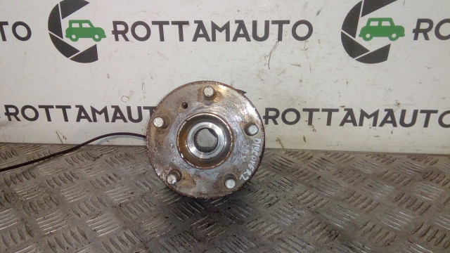 Mozzo Land Rover Discovery 2 [UK] 2.5 td5 ANTERIORE con SENSORE ABS  15P