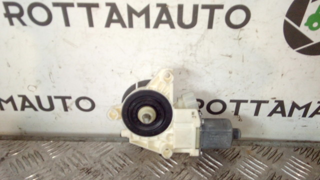 Alzavetro Anteriore Sinistro Mercedes-Benz A 180 (W176) 1.5 CDI MOTORINO  K9K