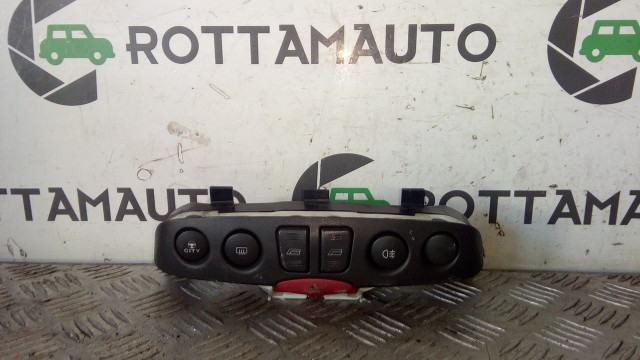 Pulsantiera cruscotto Fiat PUNTO 188 PULSANTI ALZAVETRO 4 FRECCE CITY RETRO NEBBIA (6/7) 188A4000