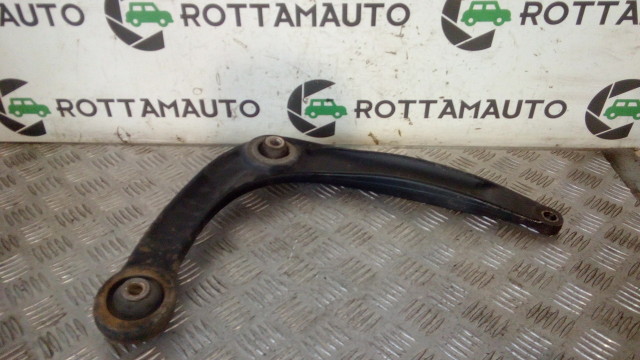 Braccio Oscillante Destro Peugeot 308 mk1 1.6 HDi 9HX