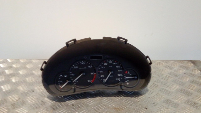 Quadro Strumenti Peugeot 206 1.4 HDi VETRO MANCANTE  8HZ
