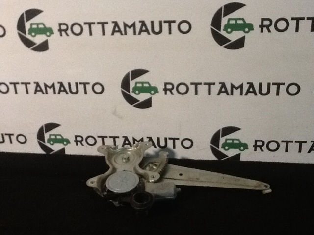 Alzavetro Posteriore Destro Toyota Rav4 mk3   2.2 D4D 2ADFTV