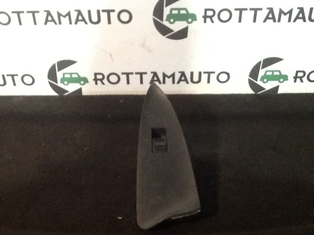 Pulsantiera Anteriore Dx Toyota Rav4 mk3  2.2 D4D 2ADFTV