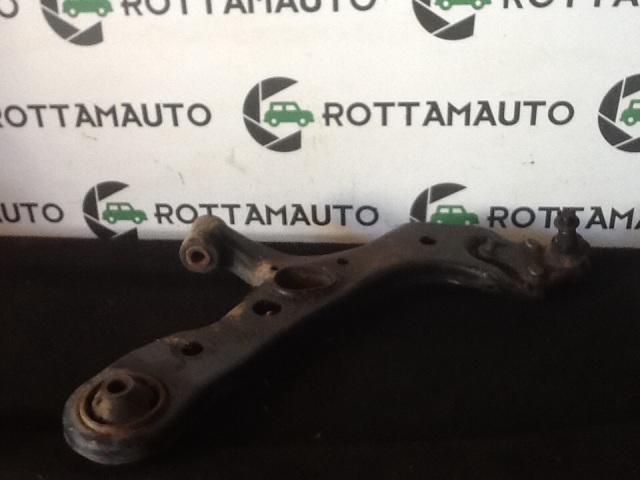 Braccio Oscillante Destro Toyota Rav4 mk3  2.2 D4D 2ADFTV