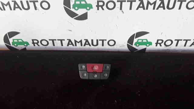 Pulsantiera cruscotto Fiat Nuova Panda 4x4 St Rosso MJET CITY RETRO FENDINEBBIA 4 FRECCE 188A8000